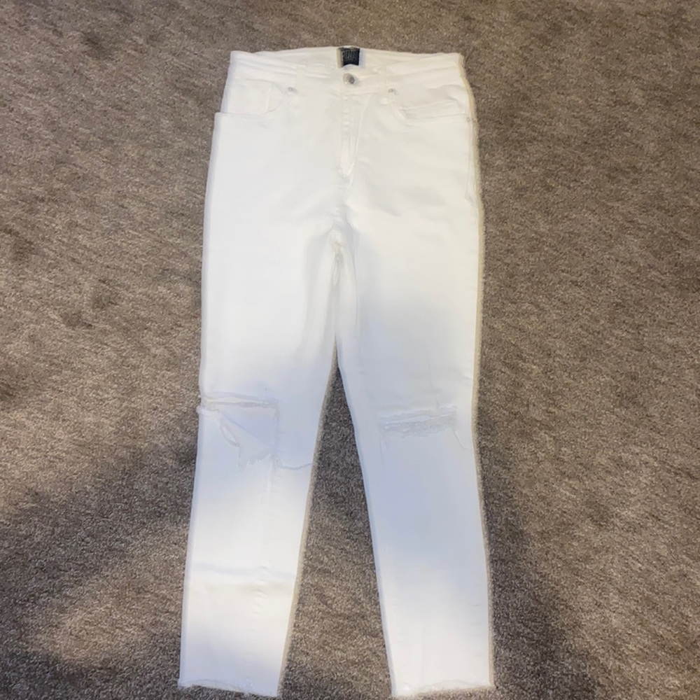 BDG white jeans- twig high rise cropped